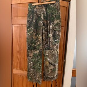Walls Camouflage / camo Cargo Pants. Real Tree camo